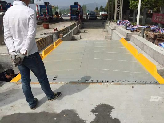 Sistemi di ponte di pesatura per camion per il monitoraggio e la conformità dei carichi pesanti